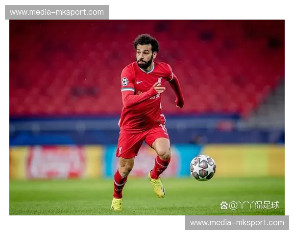 安菲尔德的咆哮与天鹅城的低语:一场关于足球、传承与梦想的史诗